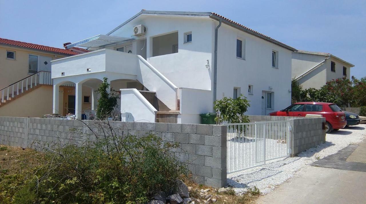 Apartment Nena Vir Esterno foto