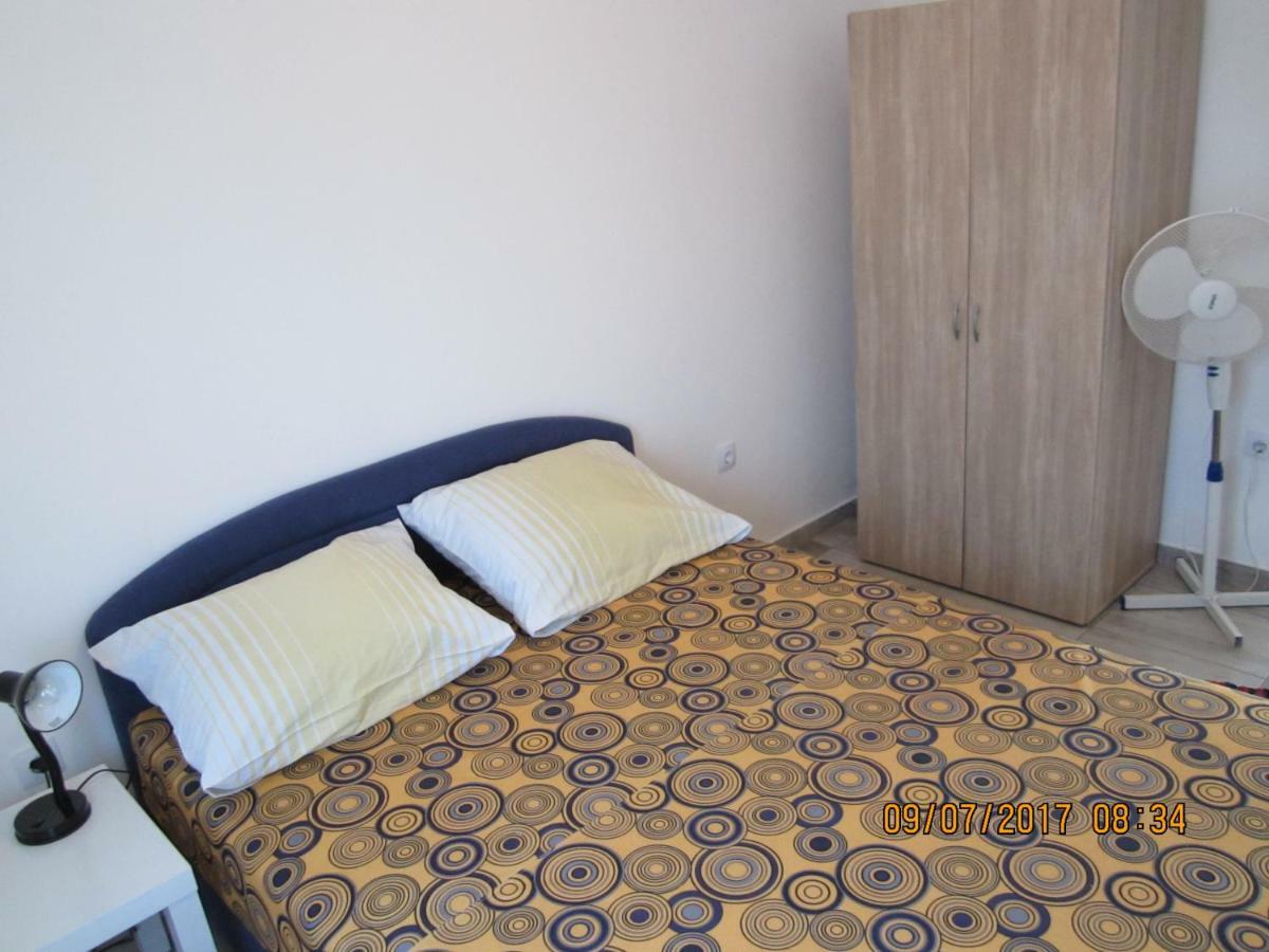 Apartment Nena Vir Esterno foto