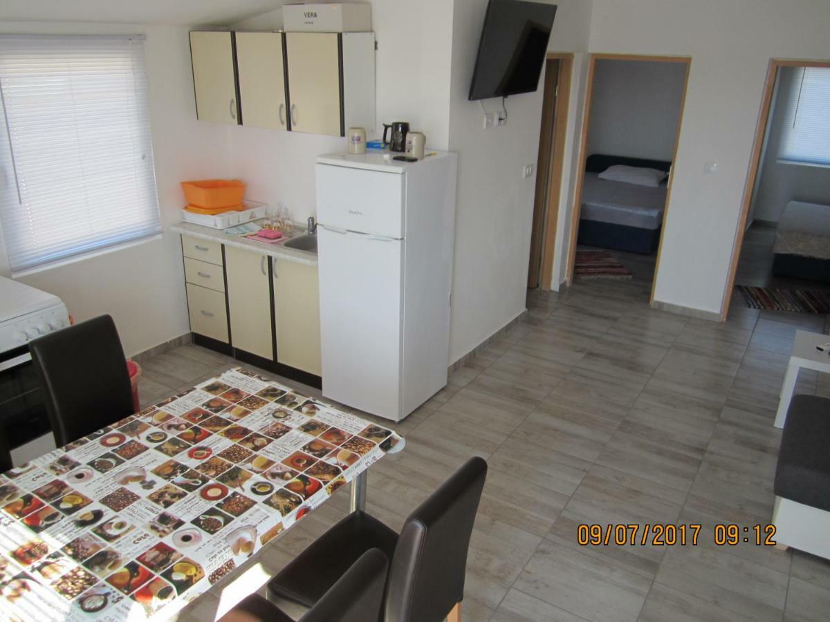 Apartment Nena Vir Esterno foto